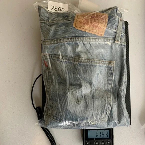 Vintage Levis 501 Jeans Mens 38x34 Blue Denim Western Button Fly Whisker Y2K - Picture 11 of 11